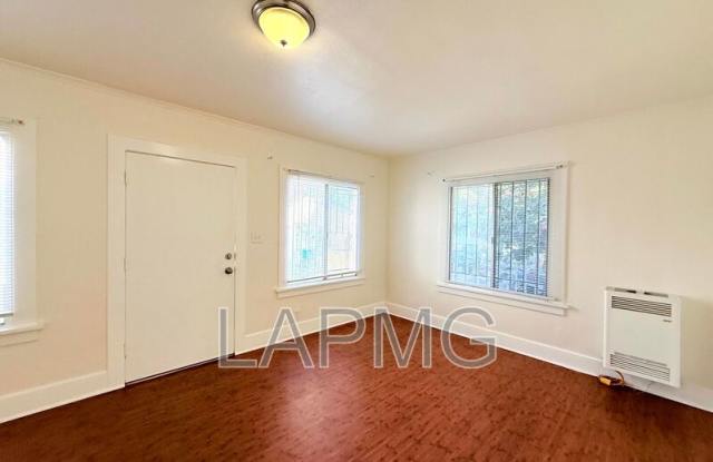 Photo of 2316 1/2 E. 3rd Street