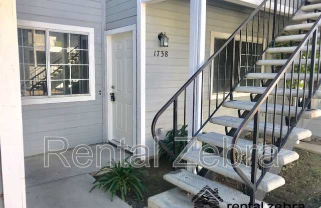 1738 Elayne Dr