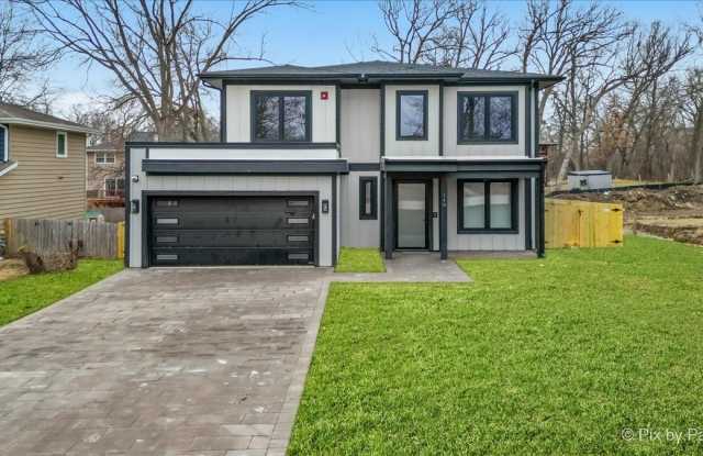 148 Oak Street