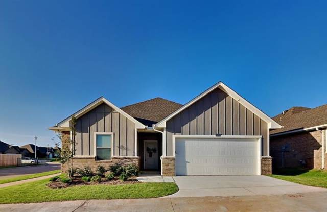 LUXURY 3 bedroom 2 bathroom cottage in 55+ community in Warr Acres, OK (LEASING SPECIAL)