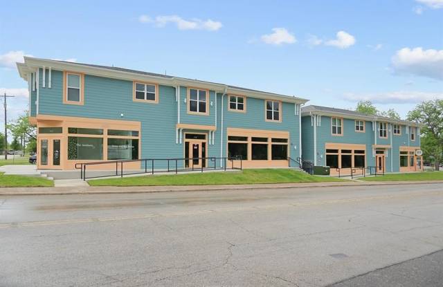 603 South Sims