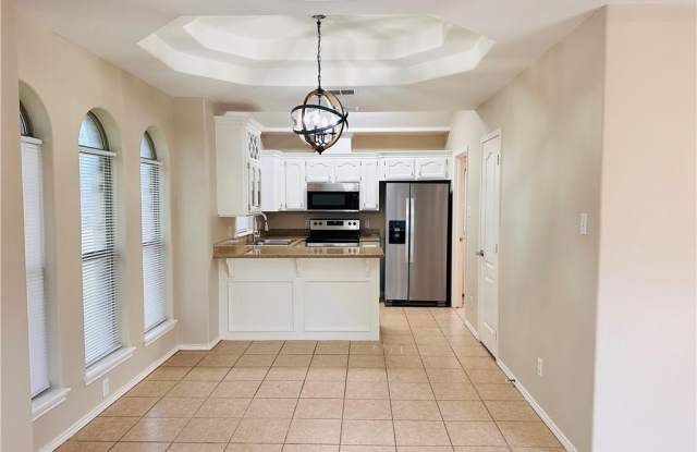 2105 W Western Drive