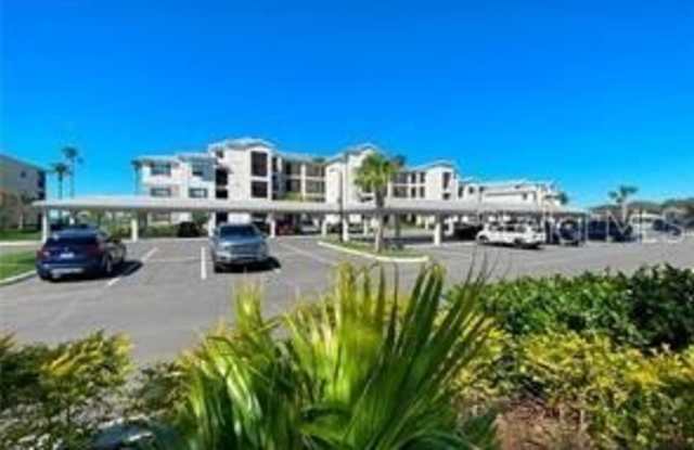 1020 TIDEWATER SHORES LOOP