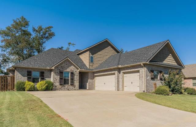 Beautiful 4 bedroom | Bentonville