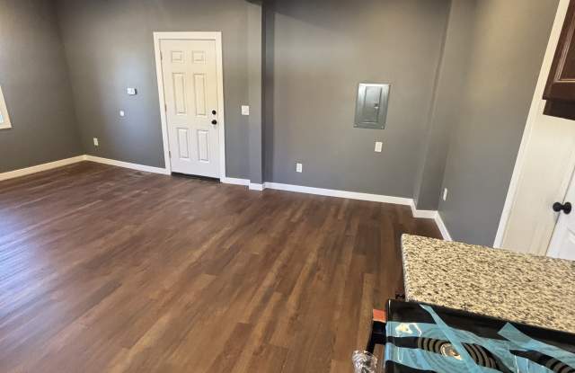 Photo of 641 Broadway