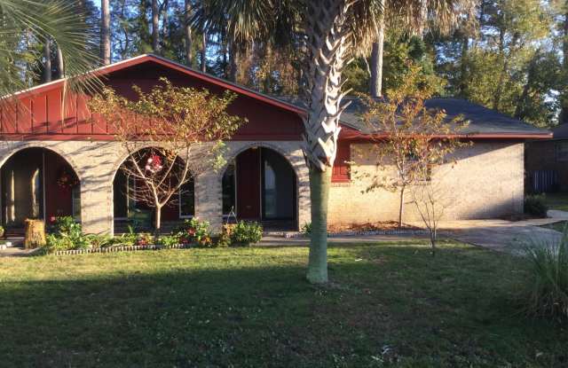 Photo of Pet Friendly! Three-bedroom Duplex Ranch Home in Surfside Beach! East of 17!