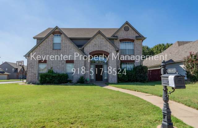 Beautiful 4 Bed 2.5 Bath Rental in Tulsa!