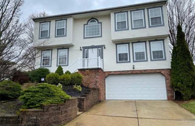 524 Grandshire Dr - 524 Grandshire Drive, Fox Run, PA 16066