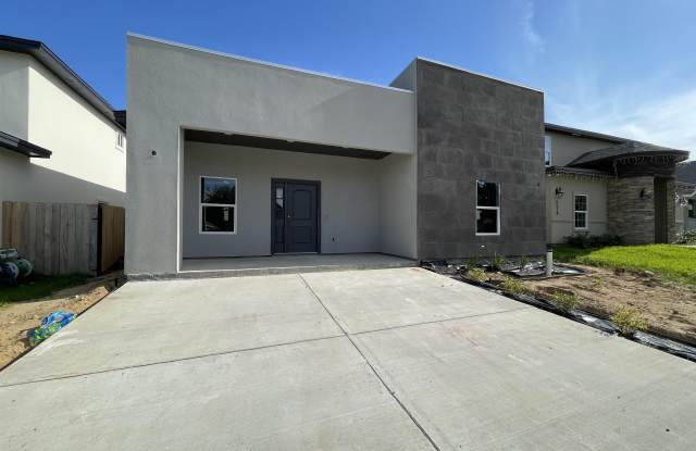 Photo of 5521 Conroe St