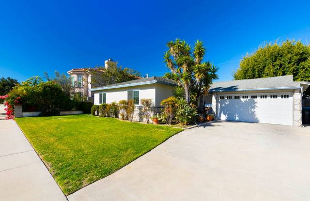 Remodeled 3-bedroom, 1-bath, Single-Level Home Located in a Quiet Neighborhood.