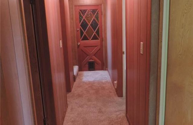 1525 Fernwood Pacific Drive