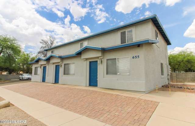 655 E Drachman Street unit: 3