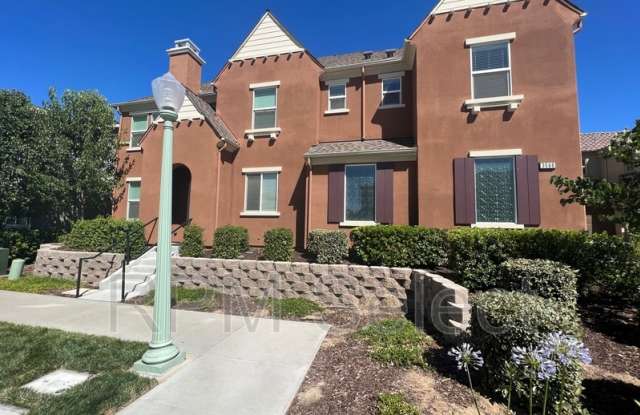 3568 Troy Dalton St