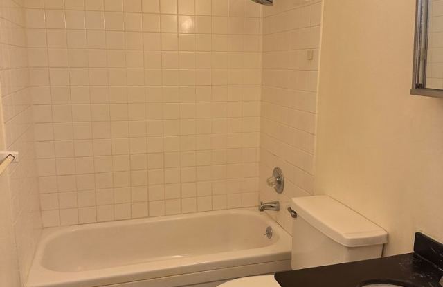 2 Bedroom/ 2 bath Condo