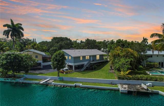 Photo of 425 Northeast 103rd Street