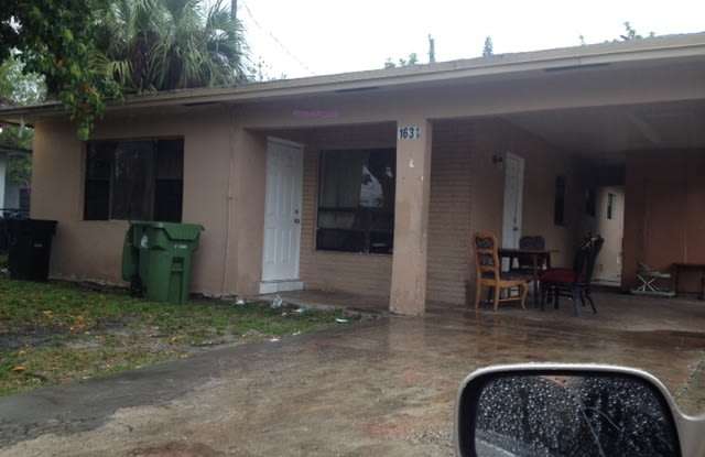 Large 4-2 house