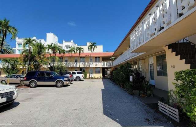 Photo of 441 Collins Ave