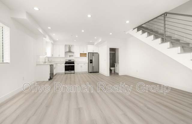 917 1/2 Beaudry Ave