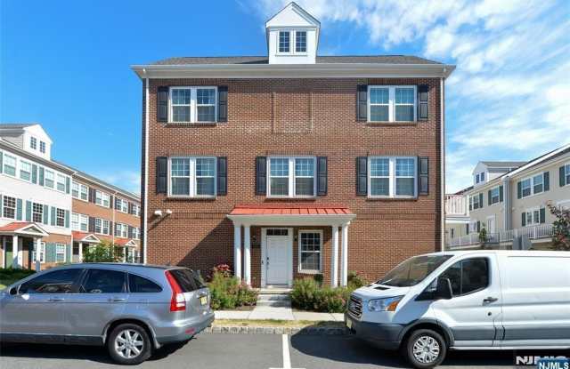 104 W Ramsey Terrace