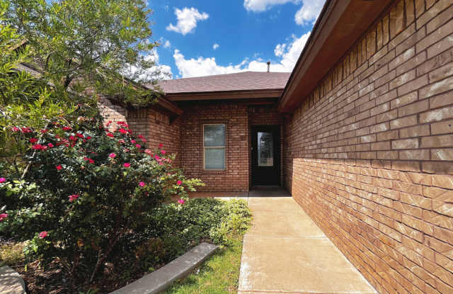 Gorgeous Luxury 4/2/2 with Basement in Cooper ISD!