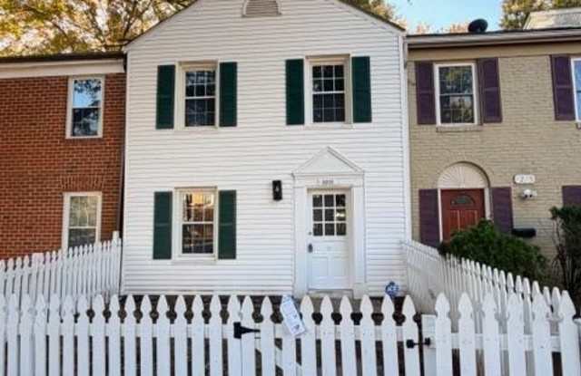 Photo of 9203 HOOD Road