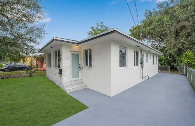 1065 NW 50th St