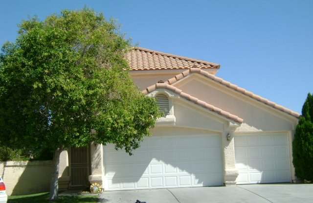 BEAUTIFUL HOME WITH OVER 2000 SQ FT CUL-DE-SAC - 1116 Daytona Lane, Las Vegas, NV 89117