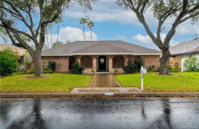 313 Xanthisma Avenue