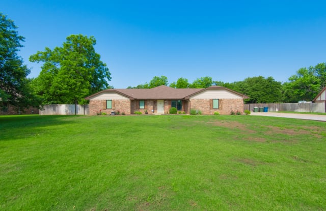 2709 Still Meadow Road - 2709 Still Meadow Road, Edmond, OK 73013