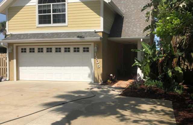 1405 S Riverside Drive