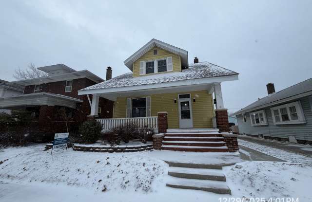 Photo of 1513 Runnion Ave. - Spacious 3 Bedroom, 1.5 Bath Home w/Fenced Yard!