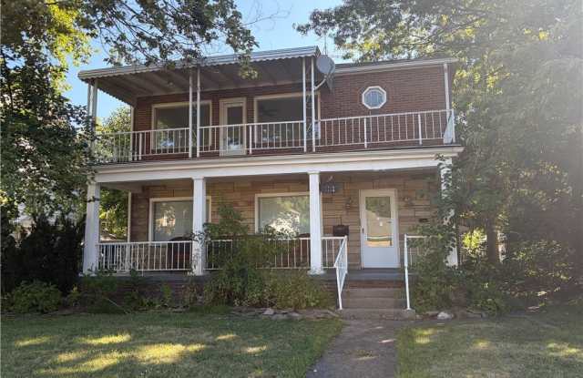 1716 Fulton Road NW