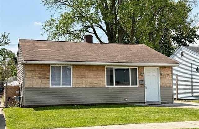 1492 E Woodruff Avenue