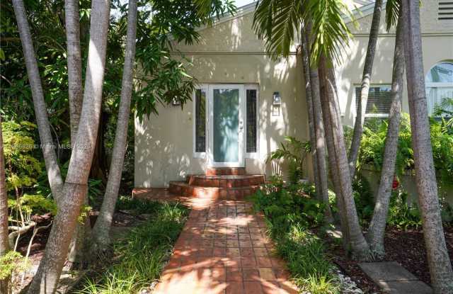 2280 Southwest 16th Court