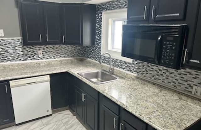 Photo of Spacious 3 bedroom apartment for rent in Brentwood