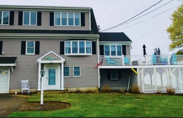 32 Tupper Ave *winter Rental