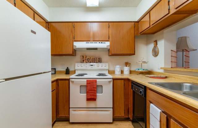 Photo of Candlelight Square