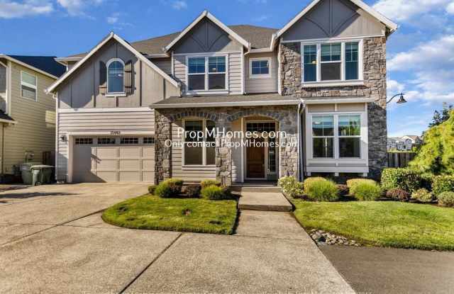 Luxurious Four Bedroom Home in Bethany!