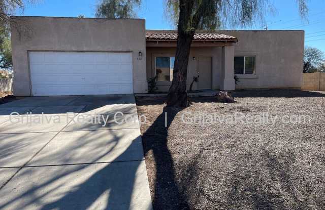 553 W. Mossman Rd - 553 W Mossman Road, Tucson, AZ 85706