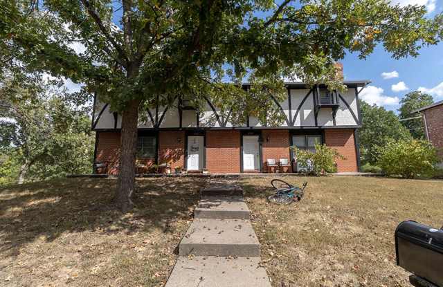 Charming and Spacious South Side 3-Bedroom Duplex
