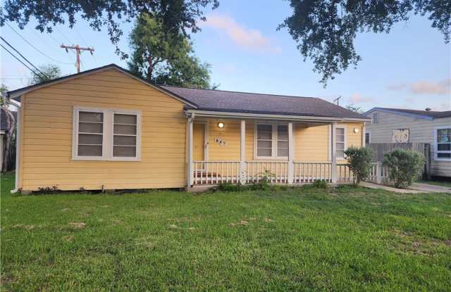 649 Texas Avenue