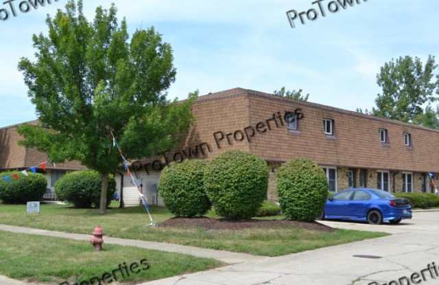 Photo of 636 Meadowood Ln