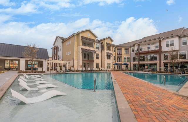 Photo of Atlas Crown