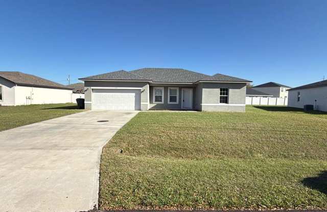 Stunning 4-Bedroom, 2-Bath Home in Poinciana with Modern Upgrades