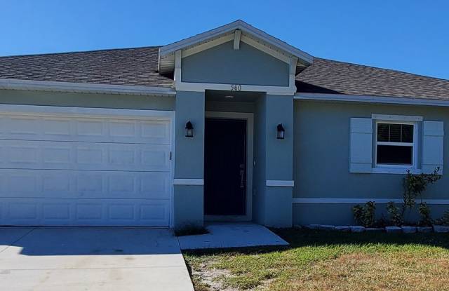 **STUNNING 4/2 HOME IN PALM BAY***