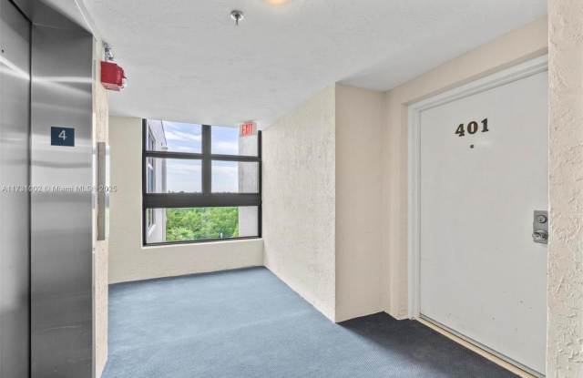 7401 Gulf Of Mexico Blvd