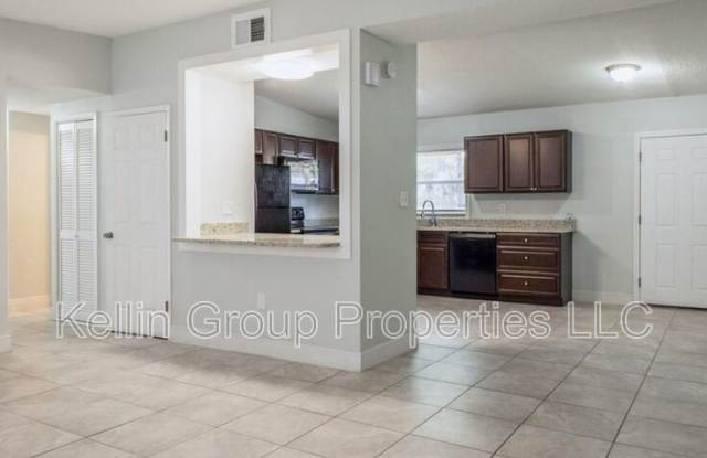 1142 Carefree Cove Dr