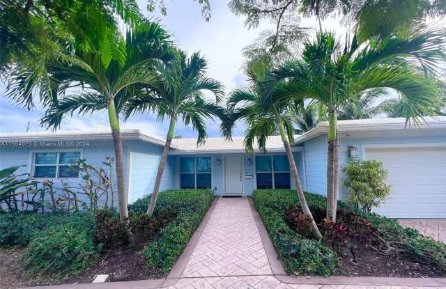 2932 E Sample Rd