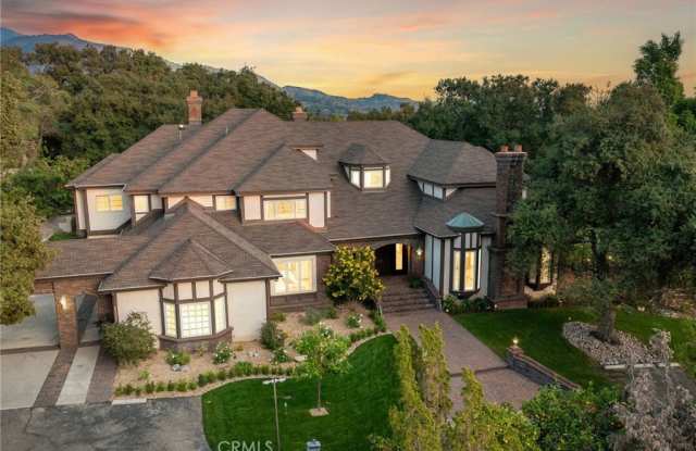 Photo of 533 E Sierra Madre Avenue