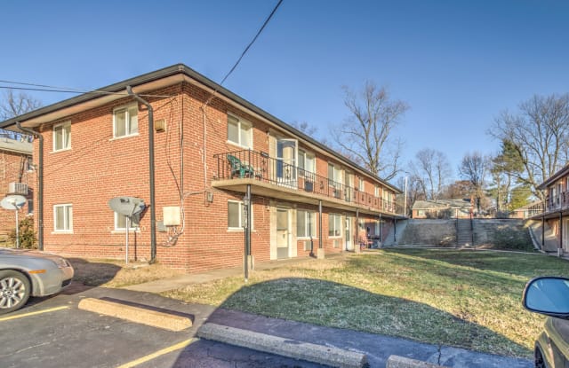 475 S Holmes - C - 475 South Holmes Avenue, Kirkwood, MO 63122